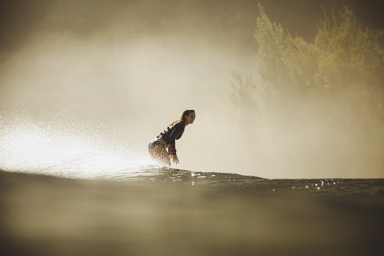 032_SarahLeePhoto_Woman_Surf_Photographer_2028.jpg