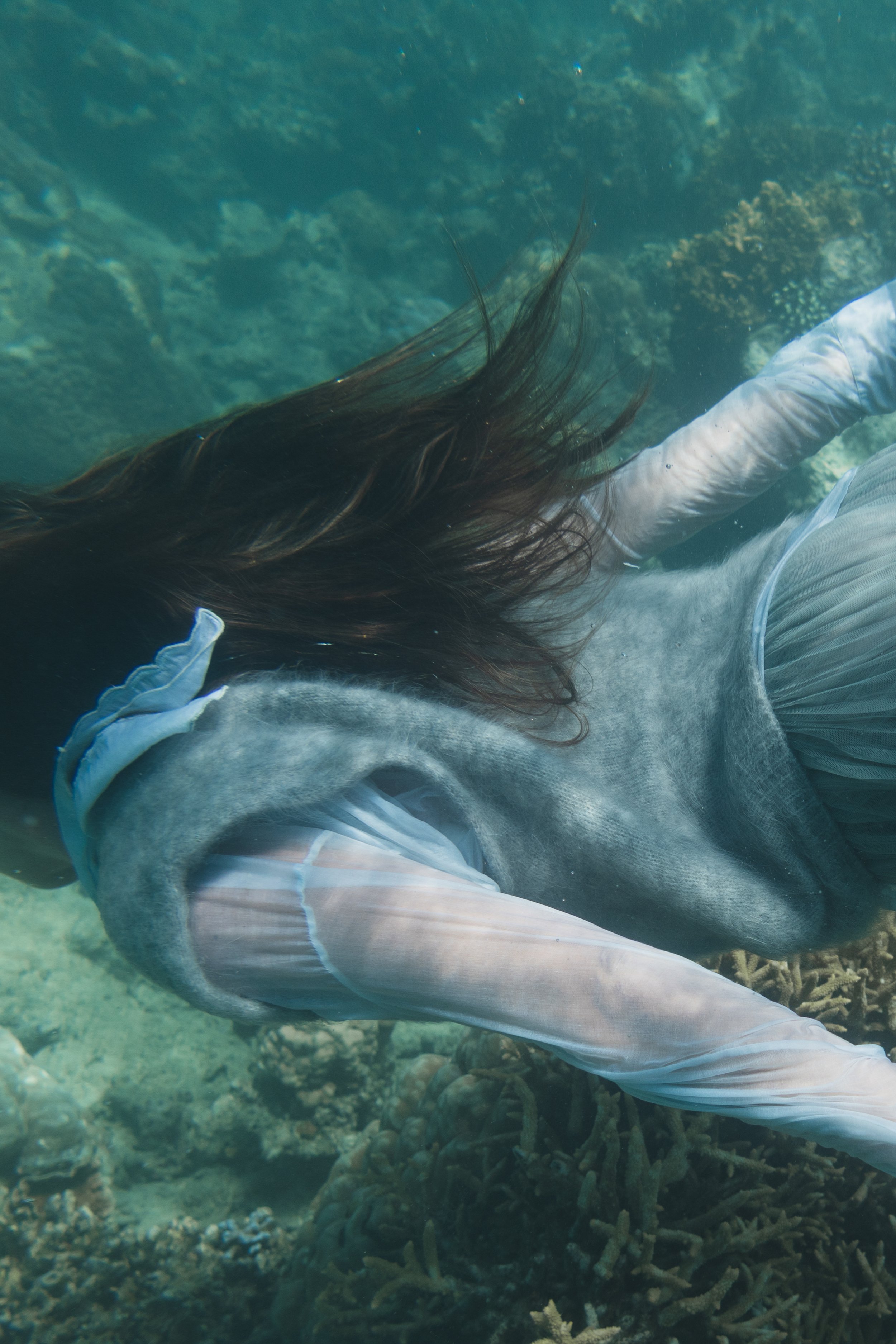 forte-forte_underwater_fashion_sweater_15.jpg
