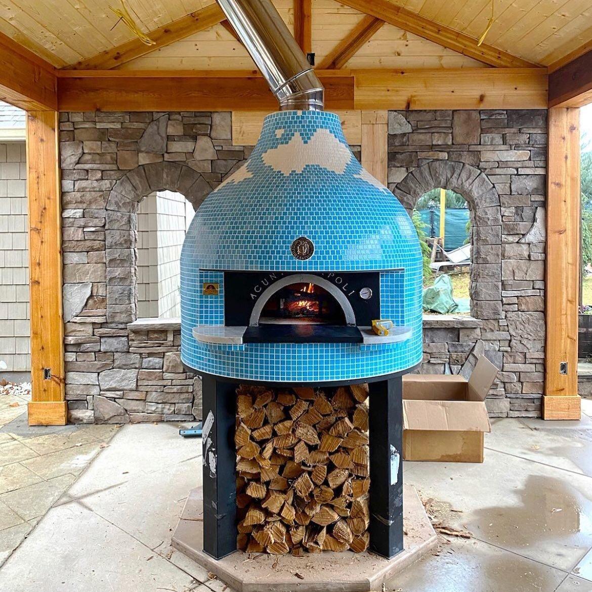 Do you want to learn how to make Neapolitan pizza like a pro? 

🚨Here is the deal! 🚨

These @forzafornihome @forza_forni ovens are the best addition to your patio, Customized to your colors, and they will come with pizza classes included! 

🔥Learn