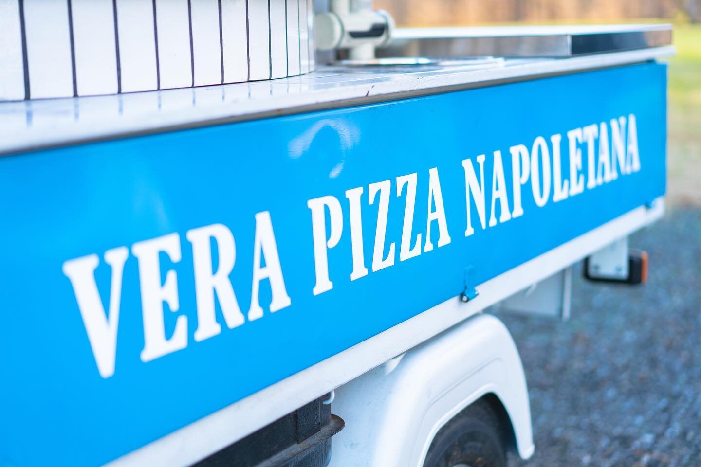 That what she said

#neapolitanpizza #verapizza #woodfire #brickovenpizza #cheesepizza #pepperonipizza #pizza #pizzalover @pizza #pizzapizzapizza #caputoflour #italianpizza #bestpizzaintown #foodporn #foodie #foodtrucks