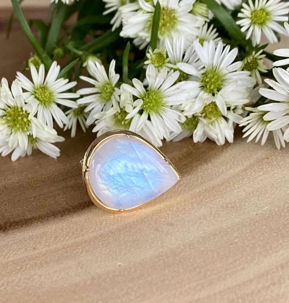 Gorgeous Top Grade Quality 100/% Natural Rainbow Moonstone Pear Shape Cabochon Loose Gemstone For Making Jewelry 18 Ct 26X19X5 mm JMK-8262