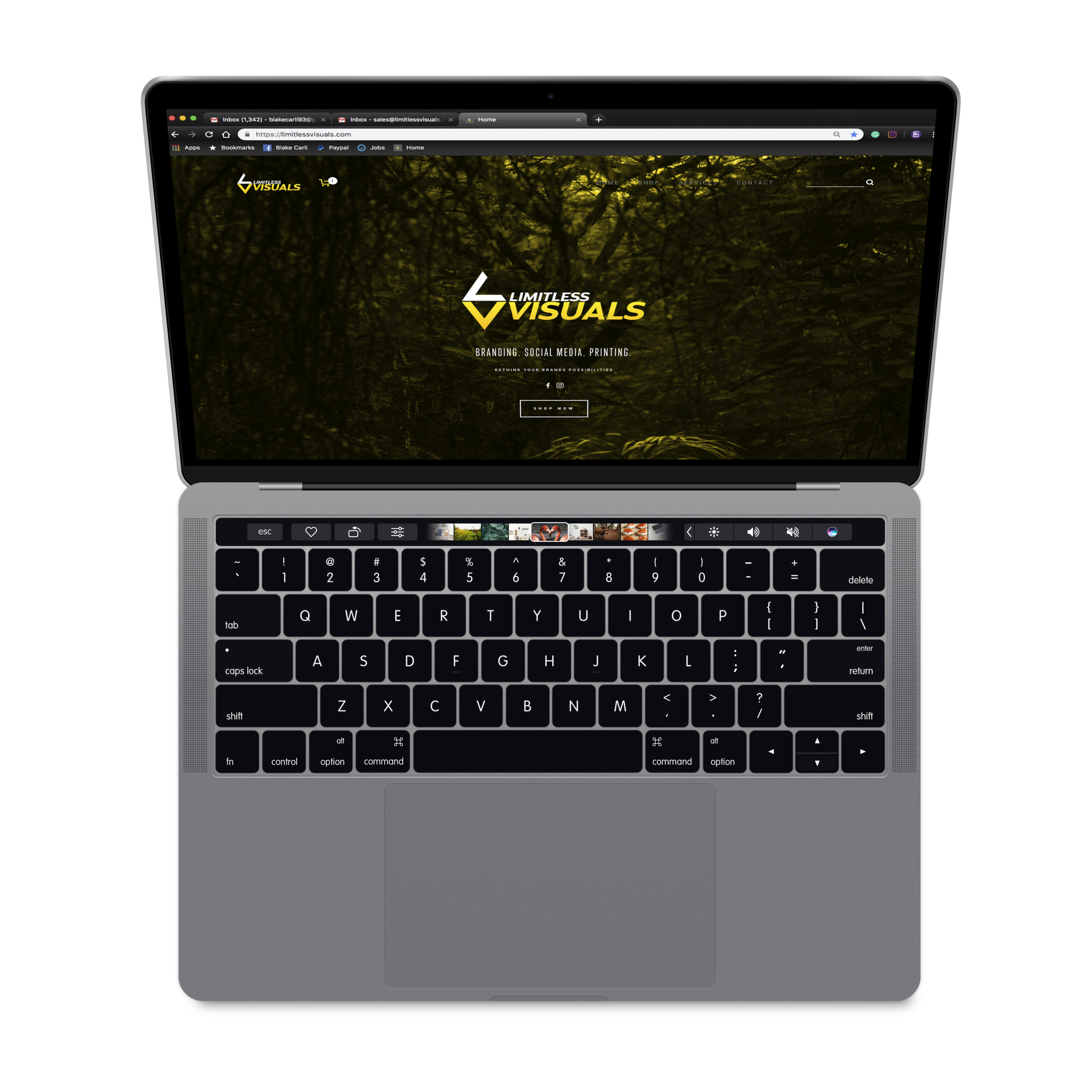 Macbookmockup.png