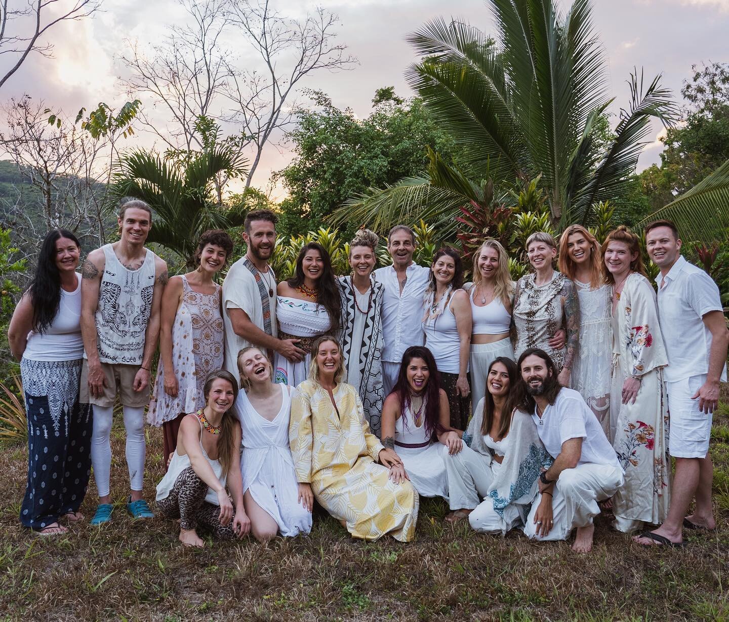 You Are The Medicine Retreat was beyond my wildest dreams. 
It was my deepest honor to serve along side my sister @iamseybrixchel at my favorite retreat center @homefarmcostarica and bring together 17 courageous souls to meet my greatest plant teache
