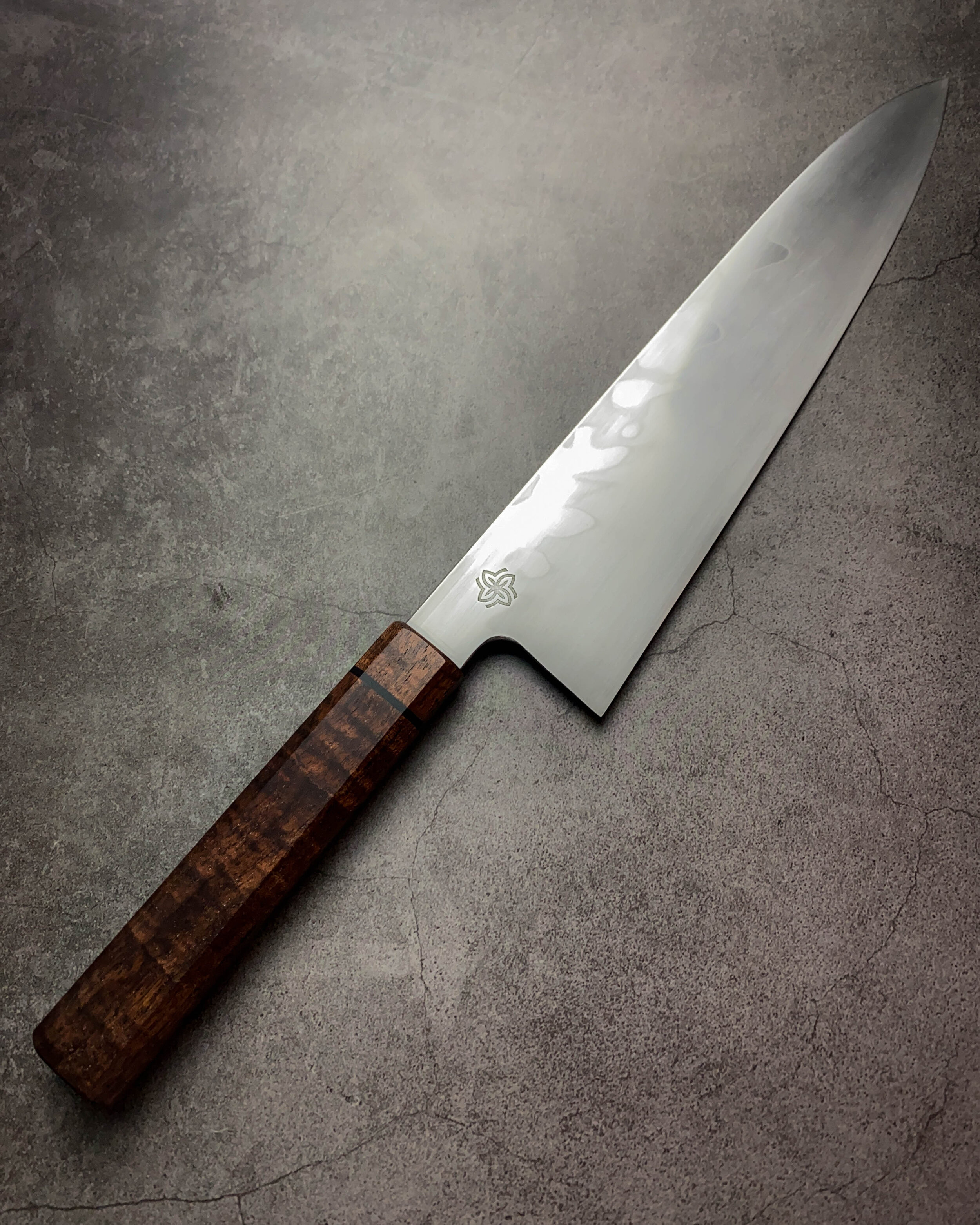 235x57 W2 Honyaki Gyuto