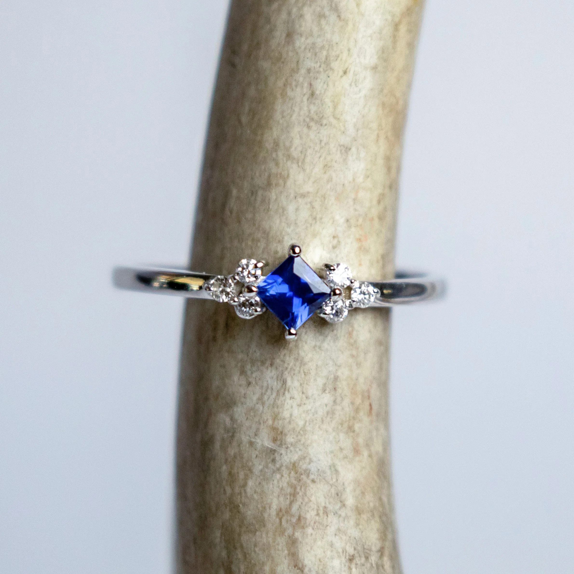 Azul princess ring