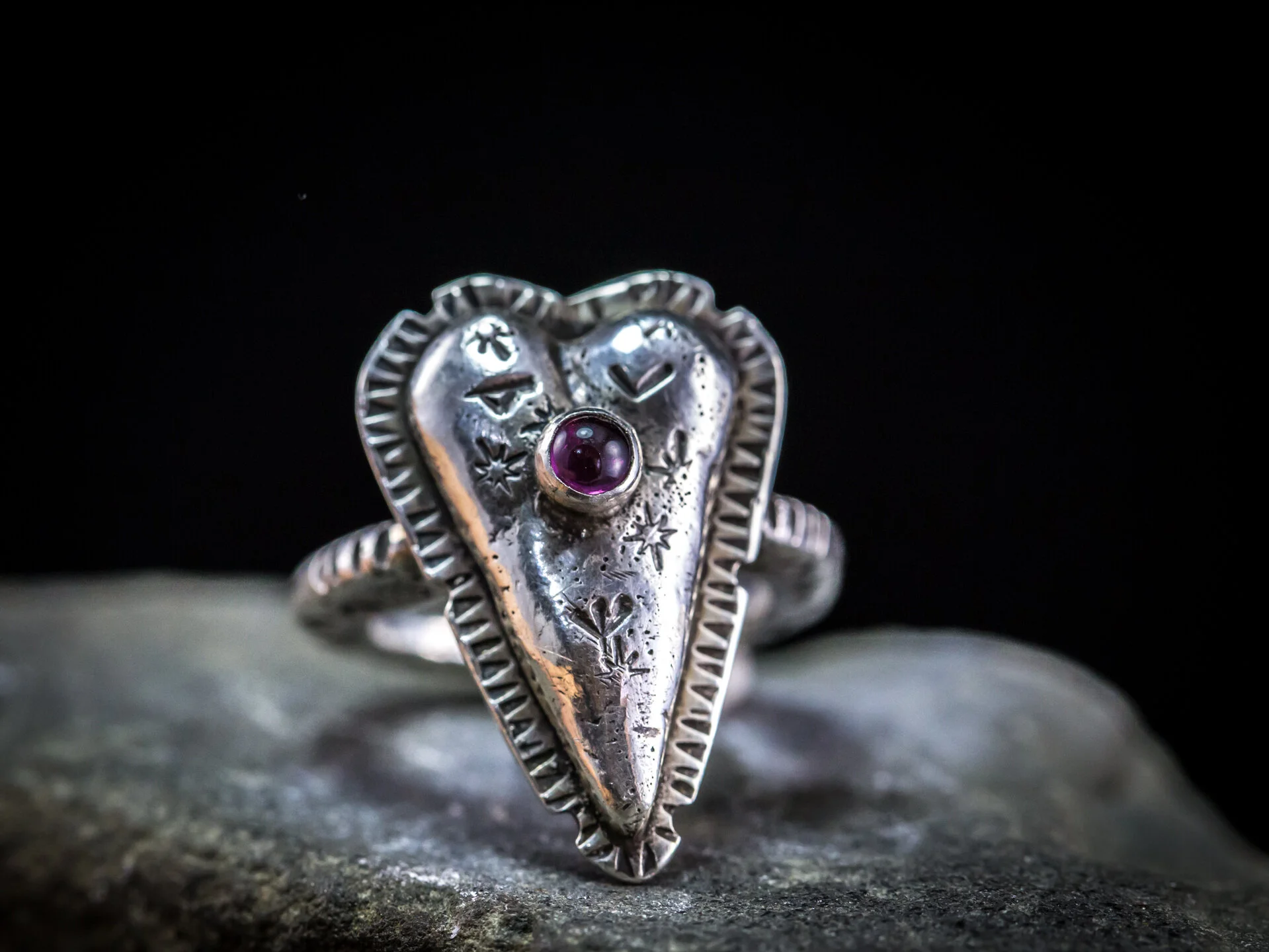 ForgedheartRing3.jpg