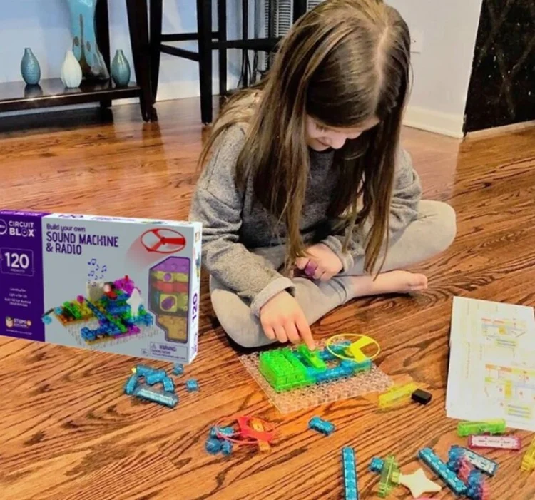 跟 7-9歲的孩子玩出好感情 ! 《BEST IN STEM》推薦適合7-9歲孩子的8大STEM玩具【2022年版】