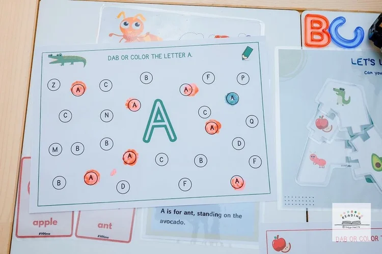 認識英文字母的遊戲!跟著Hug You Heal Me一起來做Letter A的練習(免費下載)