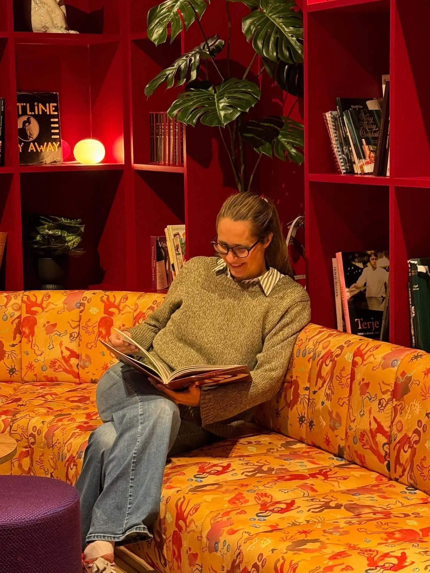 Hobo hotel has a really nice Library, a place you just want to stay and read :) The big sofa is upholstered in my custom made textile, the size and color palette is different from the sofas in the restaurant. 
I hope the hotel guests notice the detai