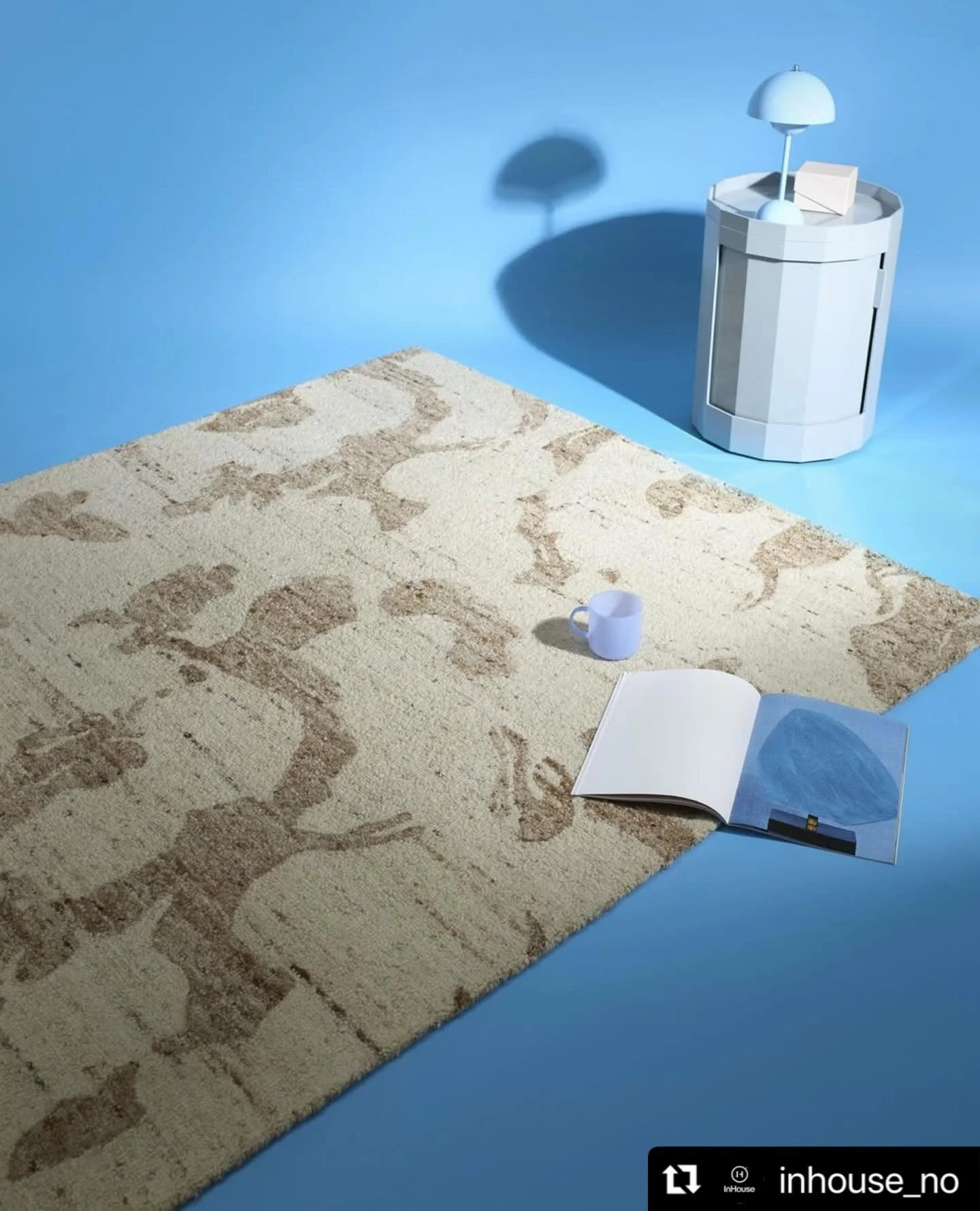 #Repost @inhouse_no 
・・・
Skogbunn fra Plesner Patterns by InHouse er et h&aring;ndtuftet ullteppe som speiler naturens ujevne underlag &ndash; myk mose, jordens teksturer og den simple gleden av &aring; g&aring; barbeint i skogen. Inspirert av barndo