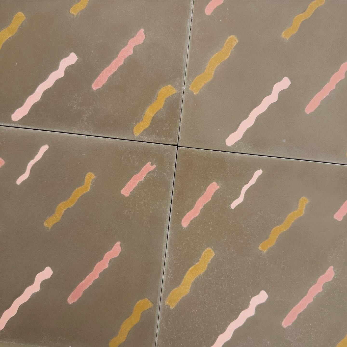 Wave 🌊 avaliable in 3 different colours: brown, lollipop and mint 
@farfarfliser