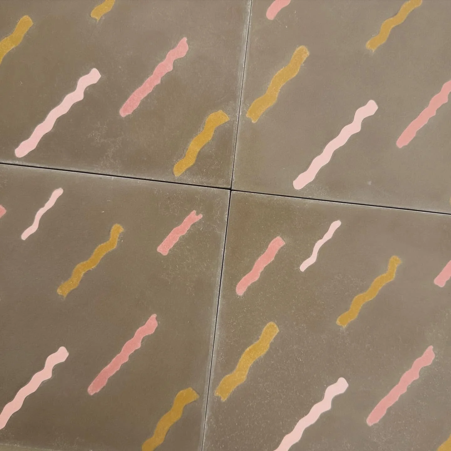 Wave 🌊 avaliable in 3 different colours: brown, lollipop and mint 
@farfarfliser