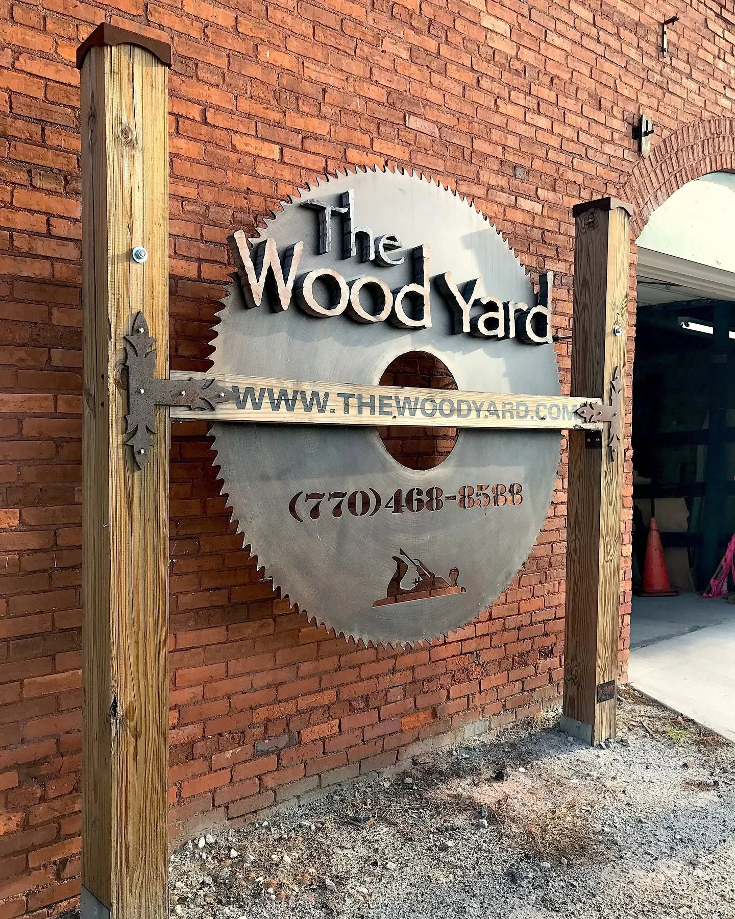 @thewoodyardga is definitely one of my favorite places! It is totally worth the trip if you are in Georgia and looking for exotic and domestic lumber. Special thanks to Stephen for showing me around the workshop! #thewoodyard #concordga #exoticwoodsu