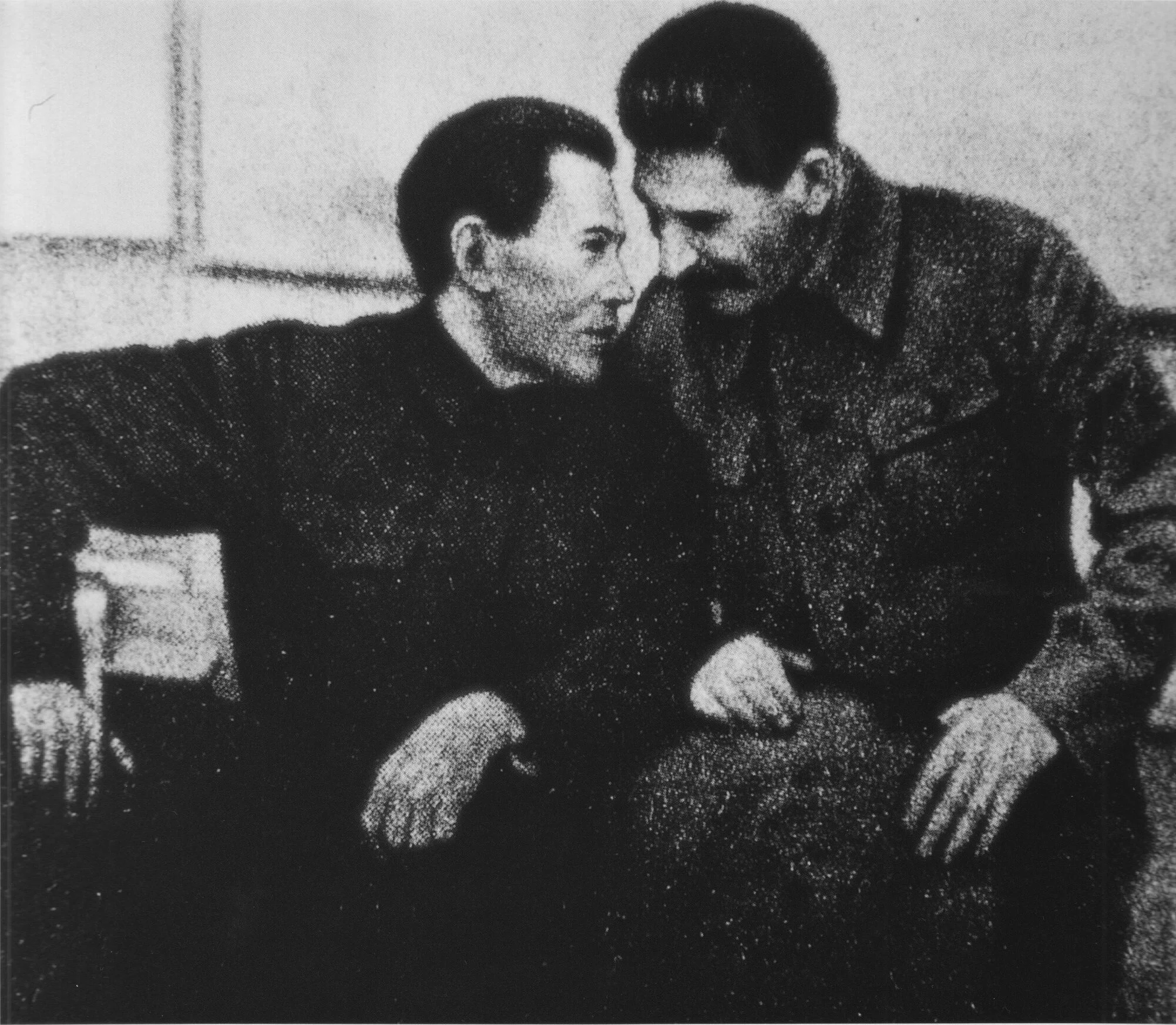 SLUČAJ "NESTALOG KOMESARA": Staljin je lično naredio da se lik ovog čoveka UKLONI SA SVIH FOTOGRAFIJA