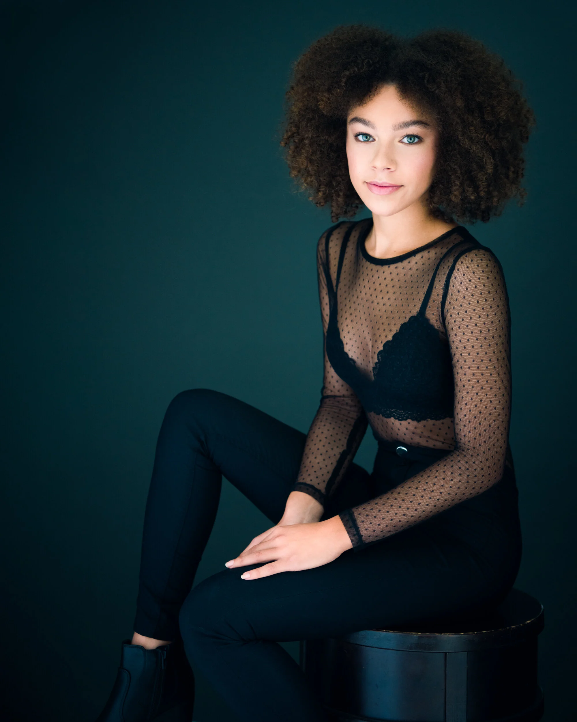 photography-class-natural-light-home-studio.jpg