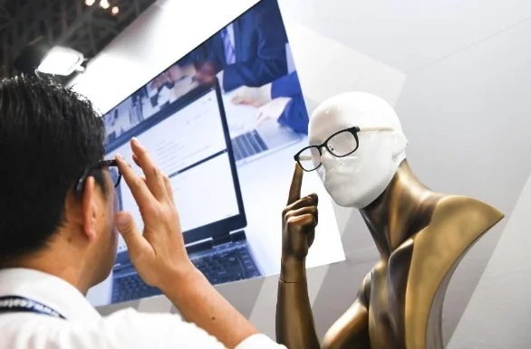 How To Pilot Emerging Tech, Like Social Media, Wearables, IoT, AI, Analytics, Crypto & Blockchain