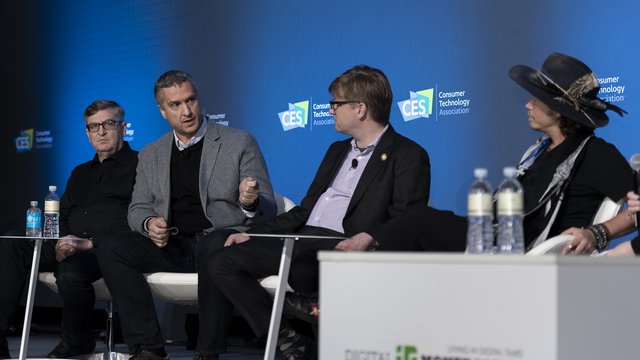CES panel: bitcoin’s crash was needed, blockchain forages forward
