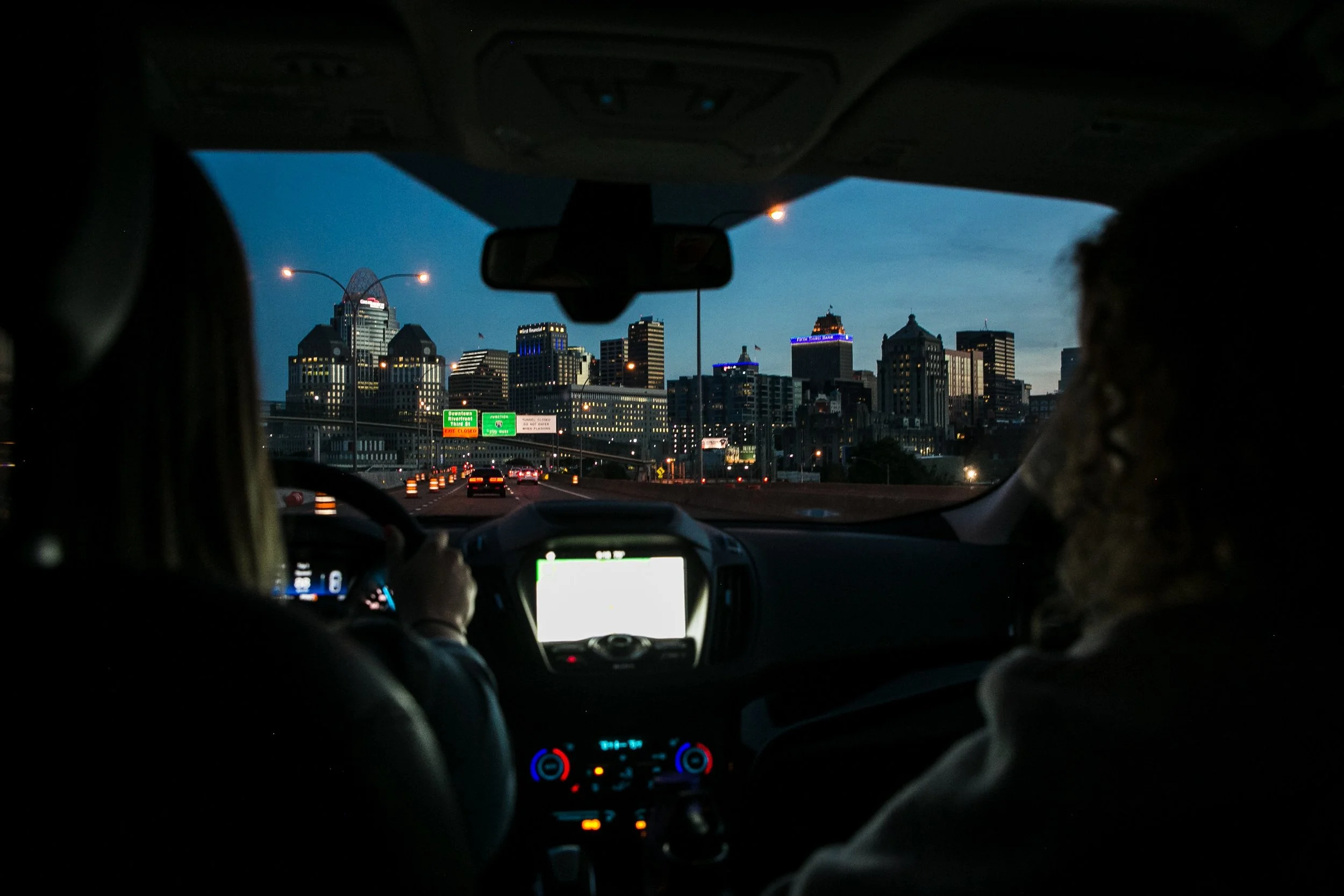 blur-car-cityscape-1179579.jpg