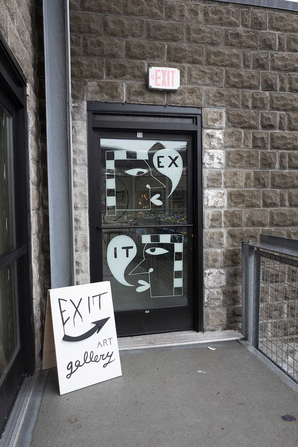 exitupstairs_door.jpg