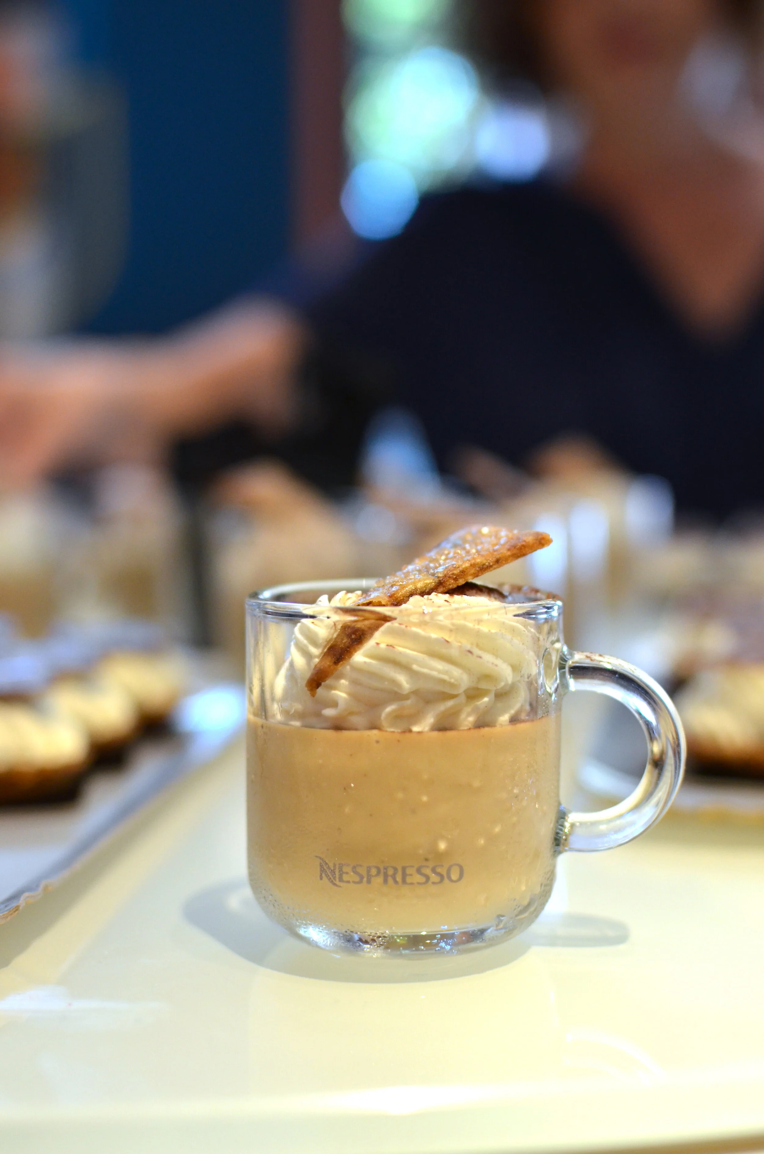  Reportage pour la marque  Nespresso  et son lancement français de  Vertuo . Ici à la boutique d’Aix-en-Provence, pour l’agence de presse  14 septembre  en présence du meilleur ouvrir de France  Philippe Segond .   