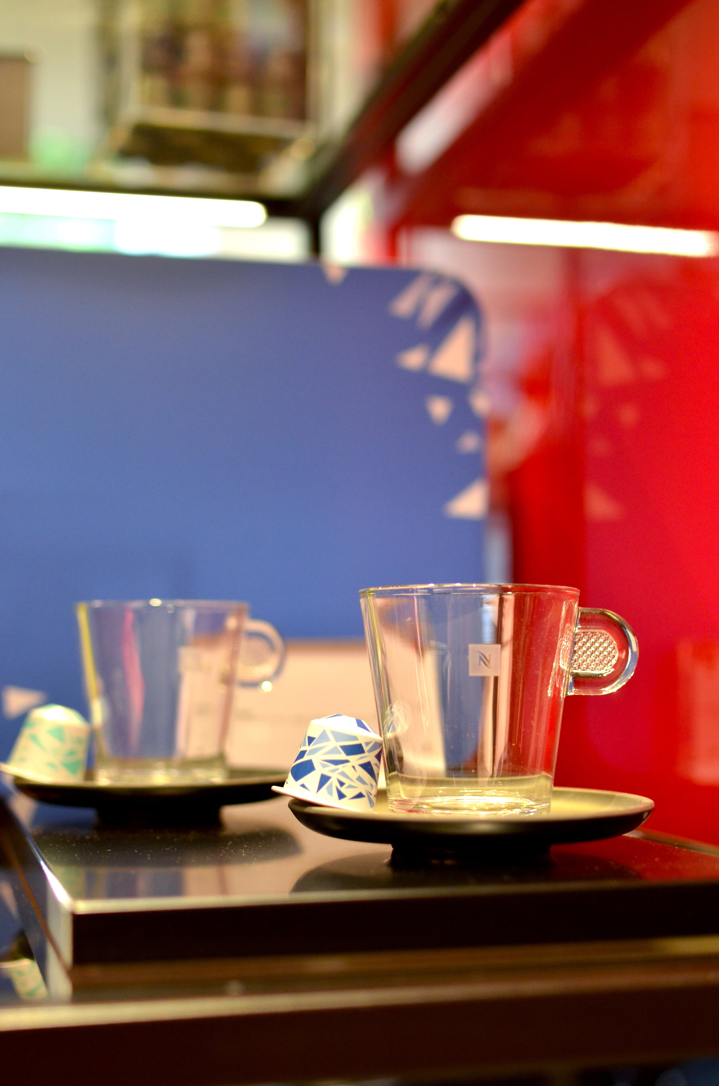  Reportage pour la marque  Nespresso  et son lancement français de  Vertuo . Ici à la boutique d’Aix-en-Provence, pour l’agence de presse  14 septembre  en présence du meilleur ouvrir de France  Philippe Segond . 