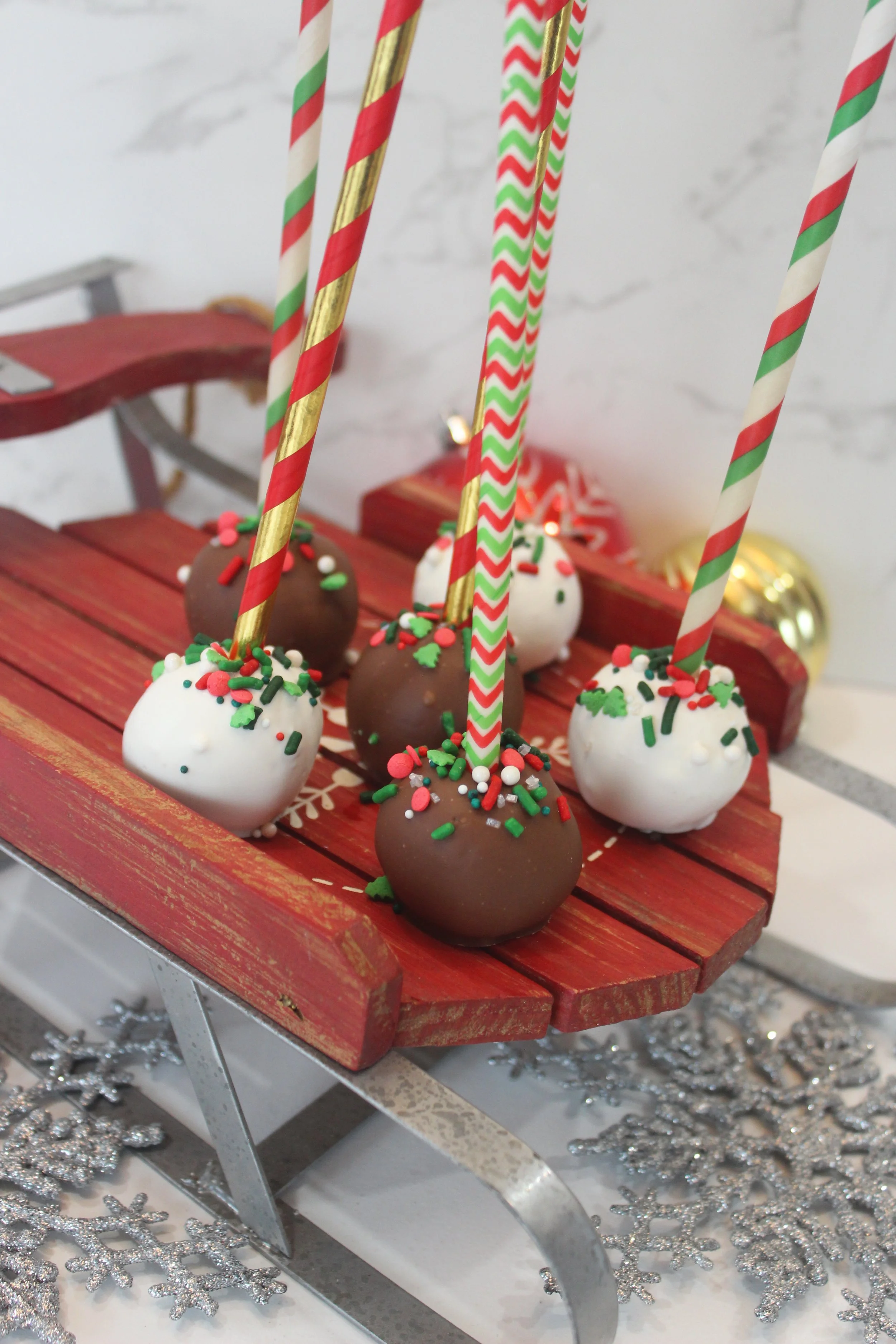 Holiday Cake Pops
