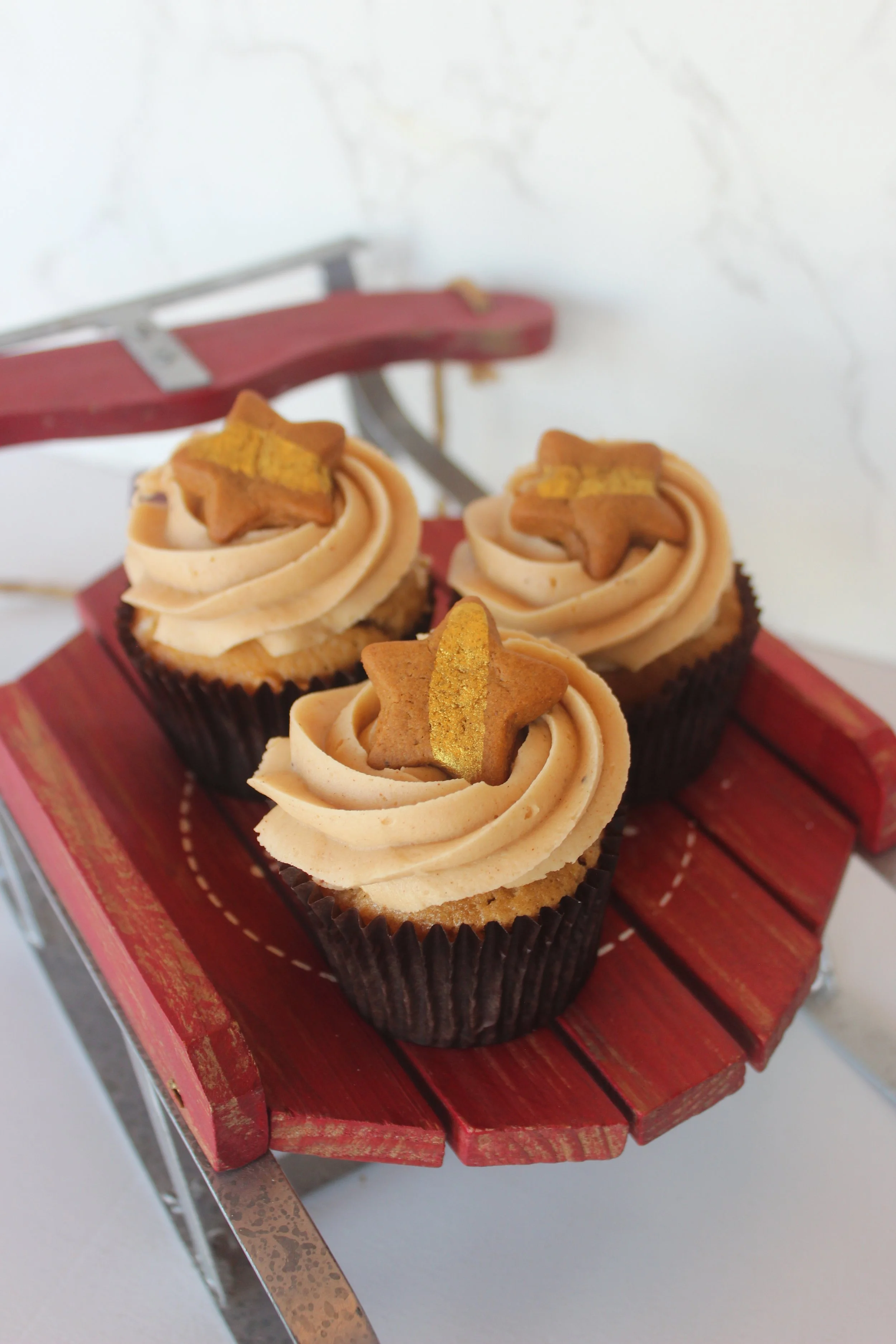 Gingerbread Latte Cupcake