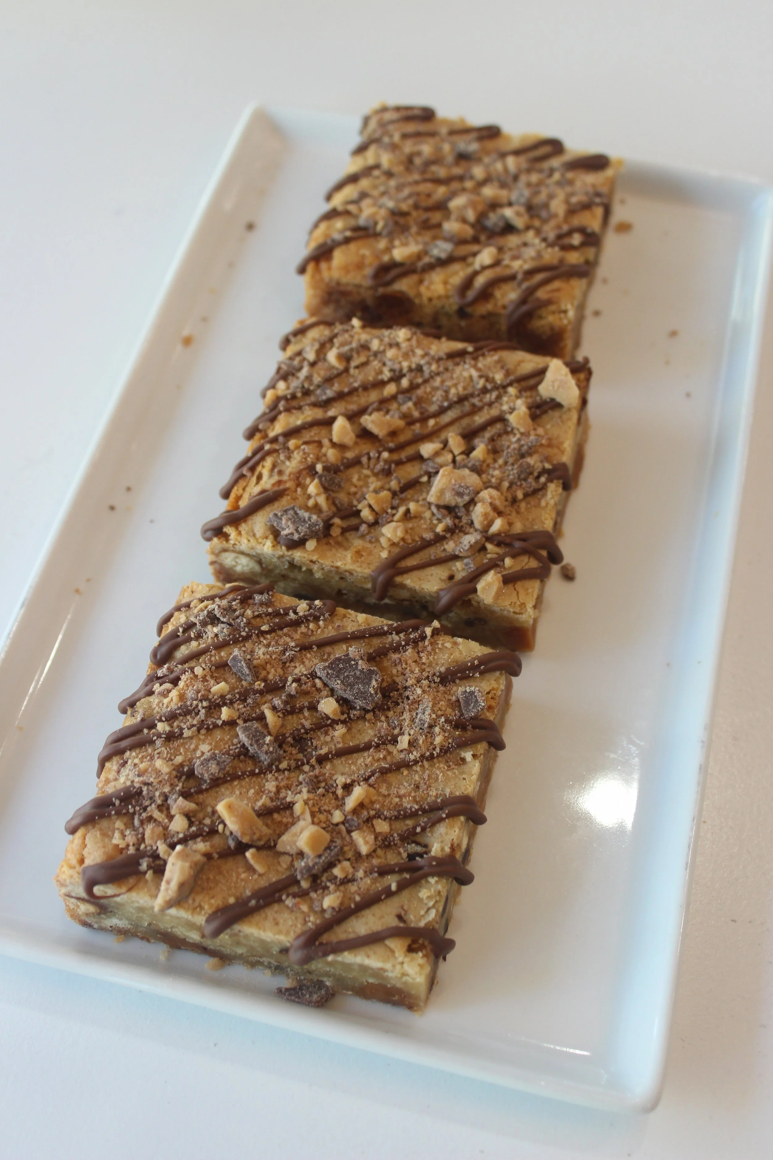 Caramel Toffee Chip Blondie