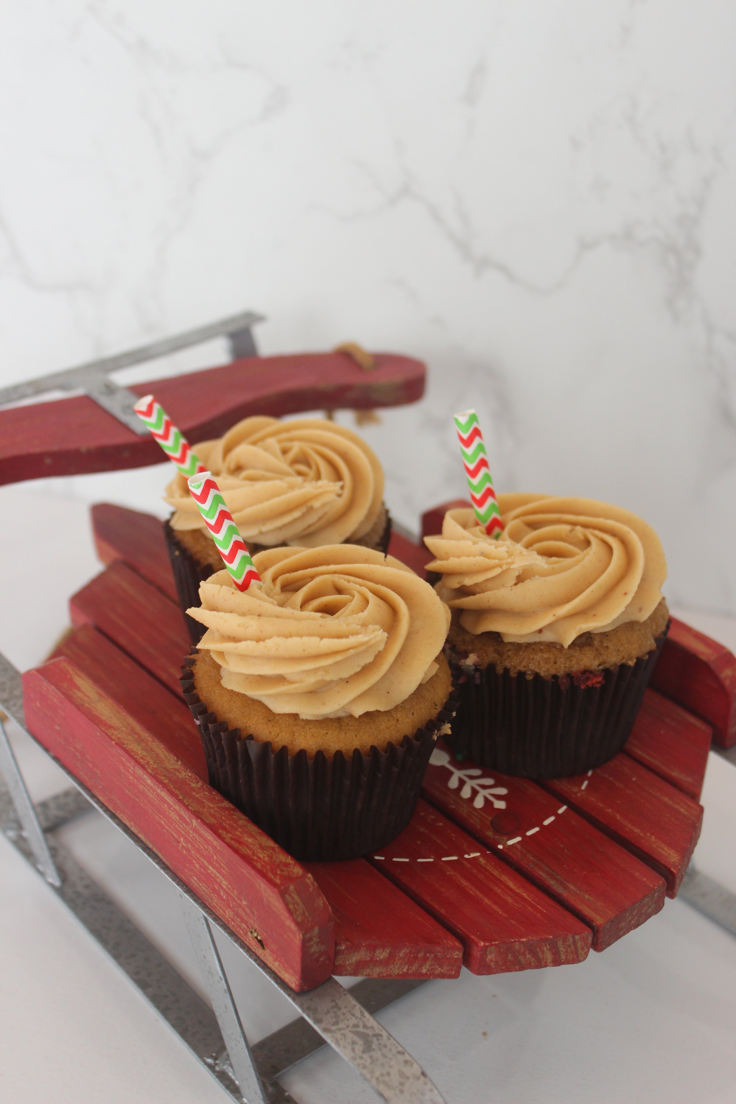 Gingerbread Latte Cupcake