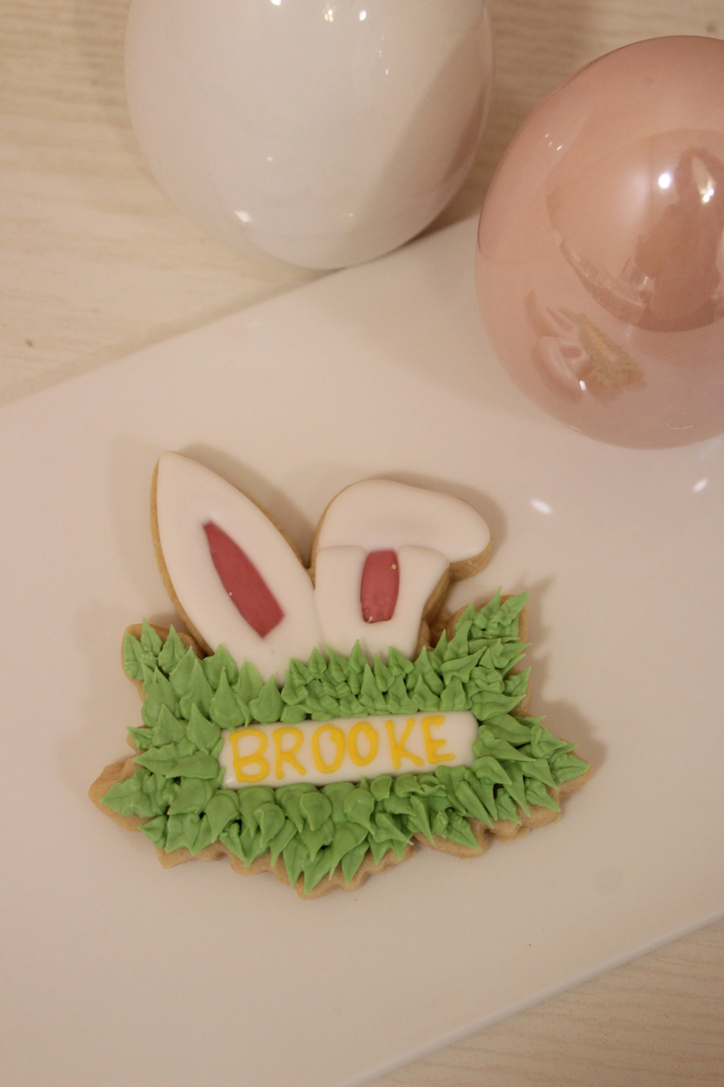 Custom Name Easter Cookie