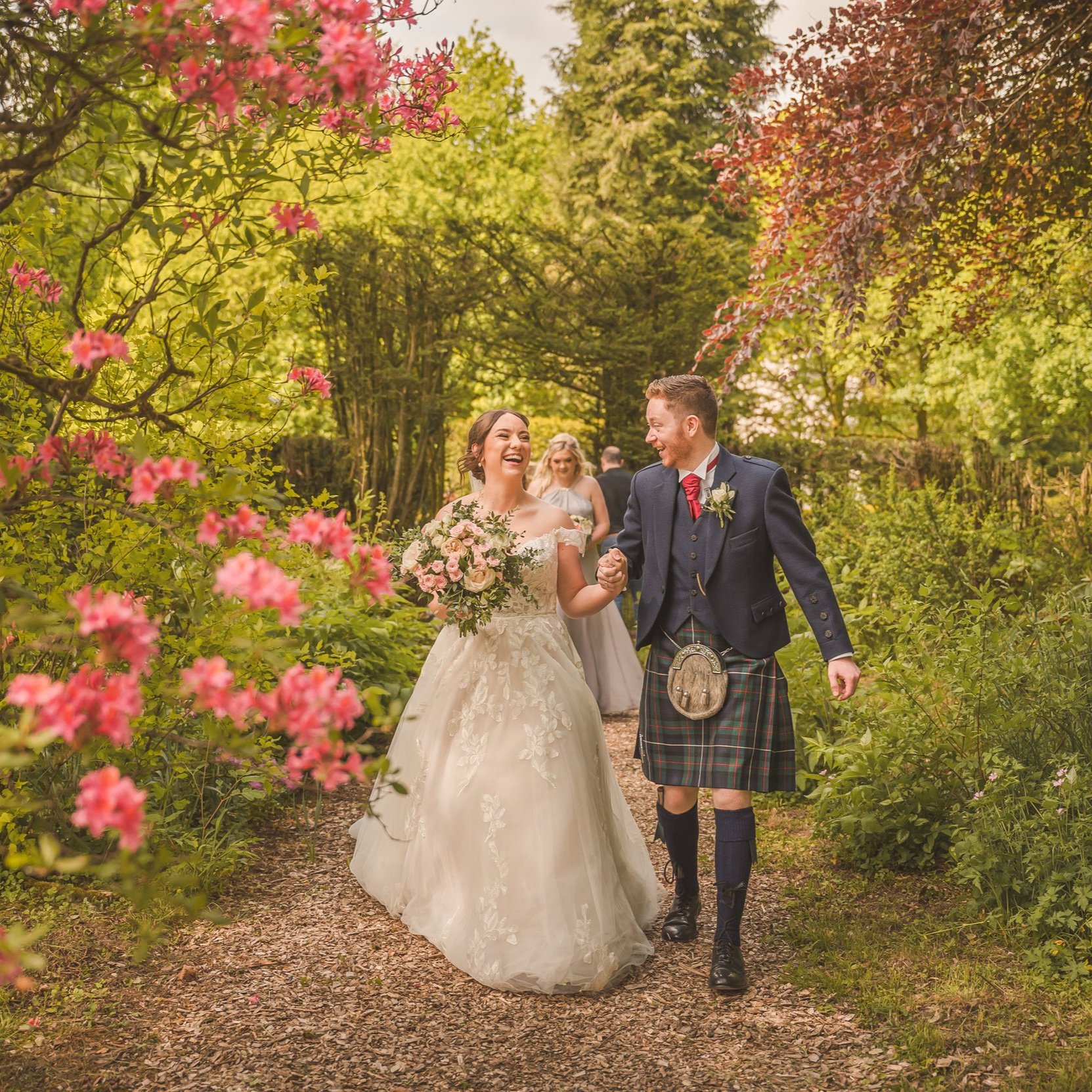Springkell Wedding - Chloe &amp; Fraser + Summertime 
