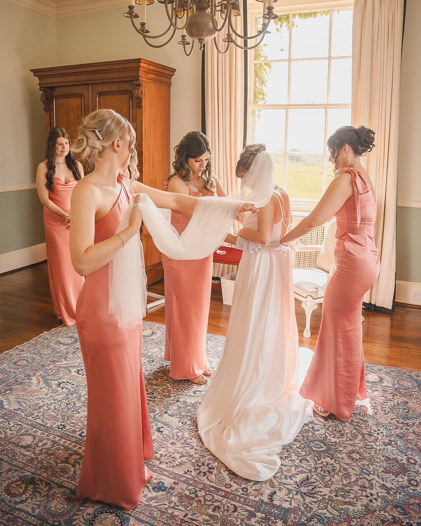 The year&rsquo;s off to an epic start&hellip; And so here I go, trying to keep up with my IG posting 😂
Lauren &amp; Rory&rsquo;s beautiful Spring wedding at Kinmount House @kinmounthouse 

Thank you for a fabulous day Lauren and Rory and massive tha