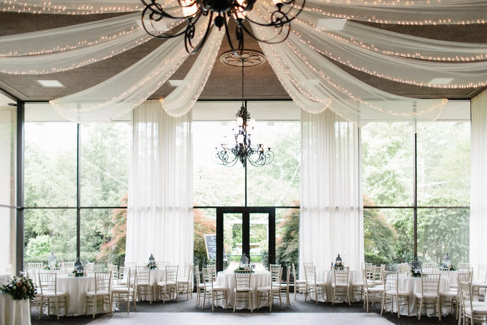 Guest Seating in Ballroom 2.jpg