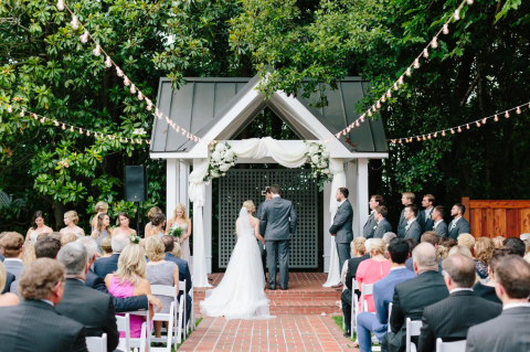 flint_hill_spring_weddings.png