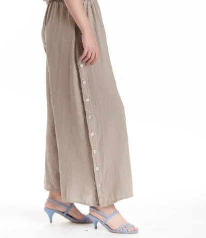 chloe side.jpg (Copy)