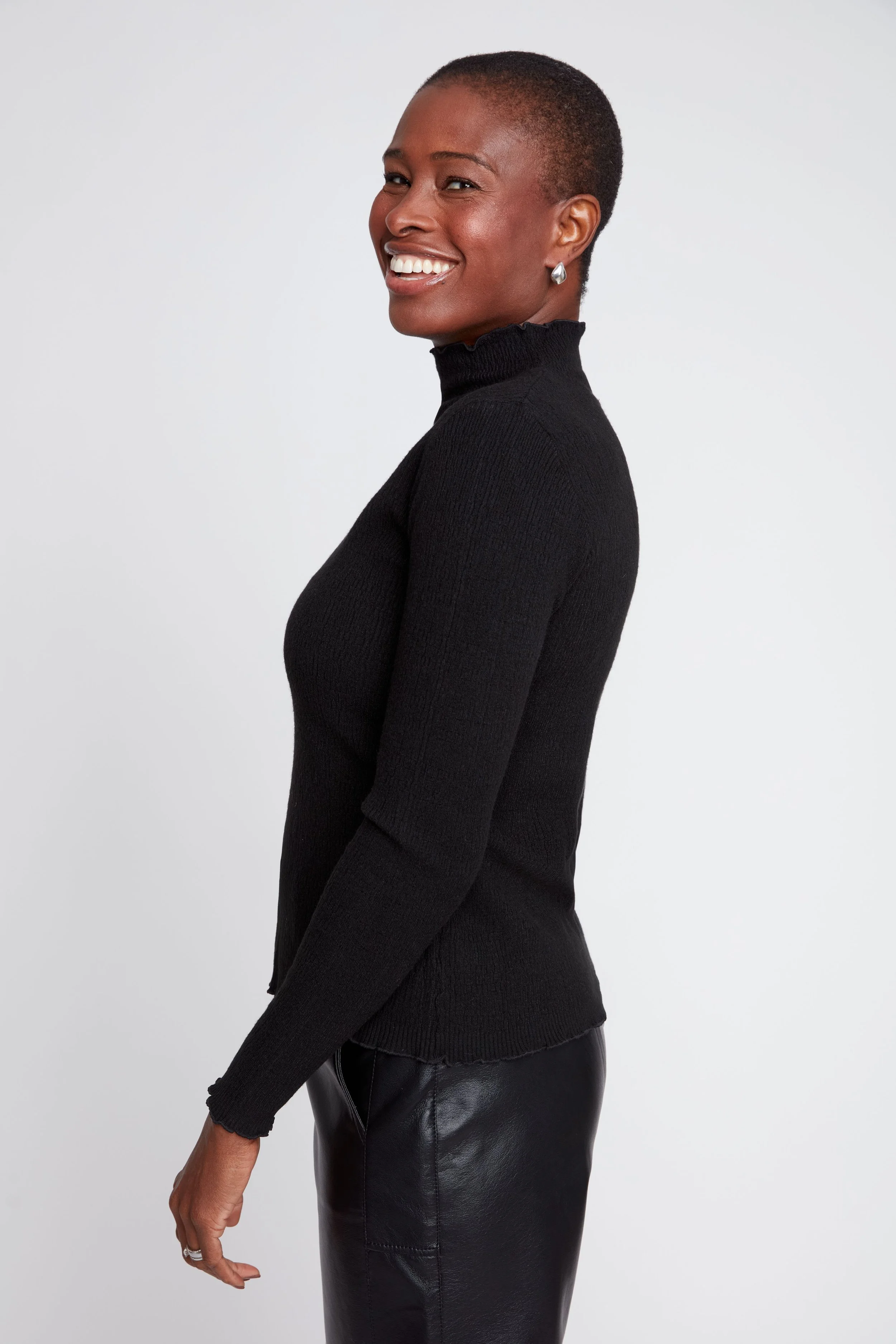 R6859-4301-BLACK-3.jpg