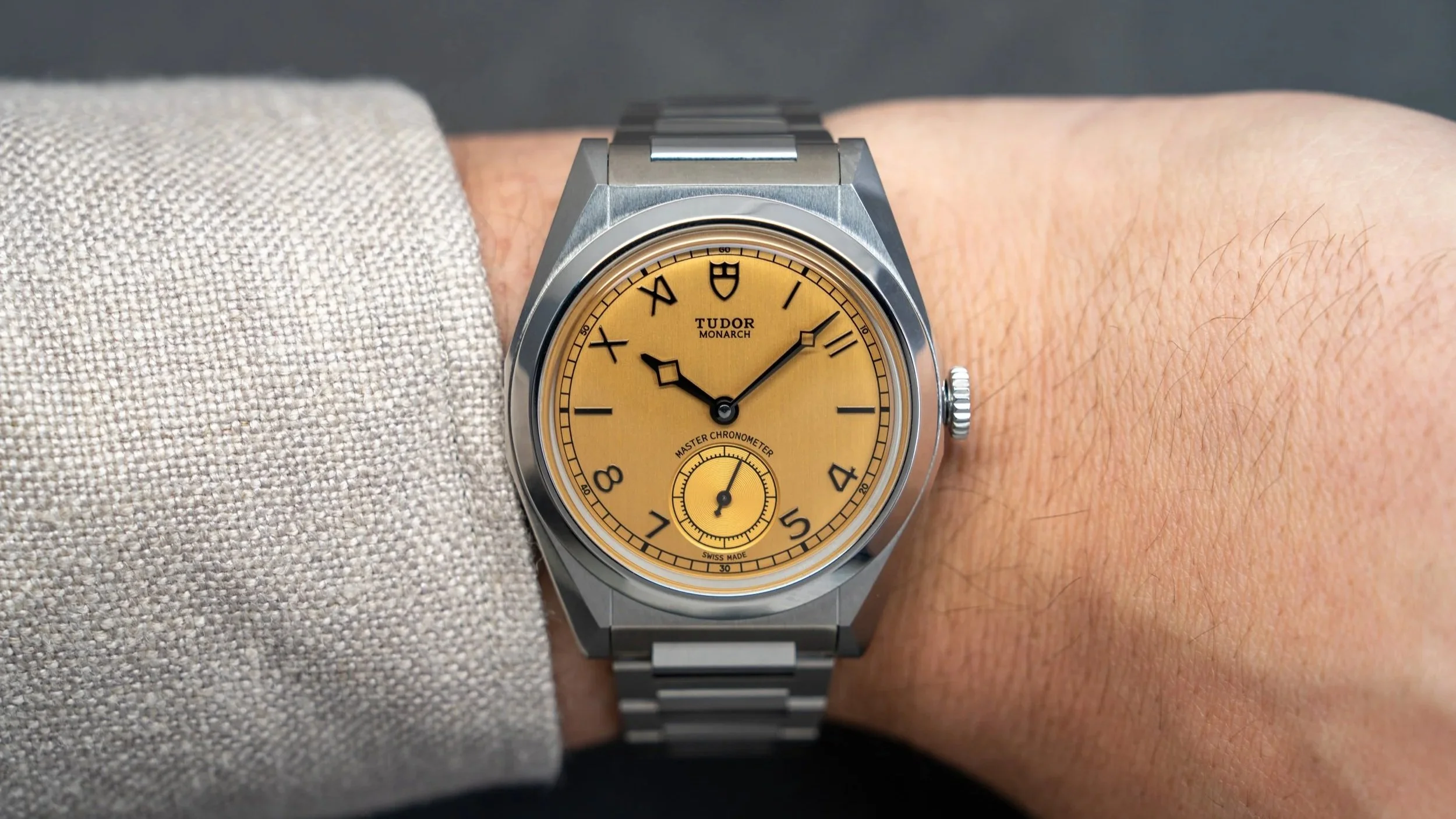 Hands-On Review of the Tudor Monarch