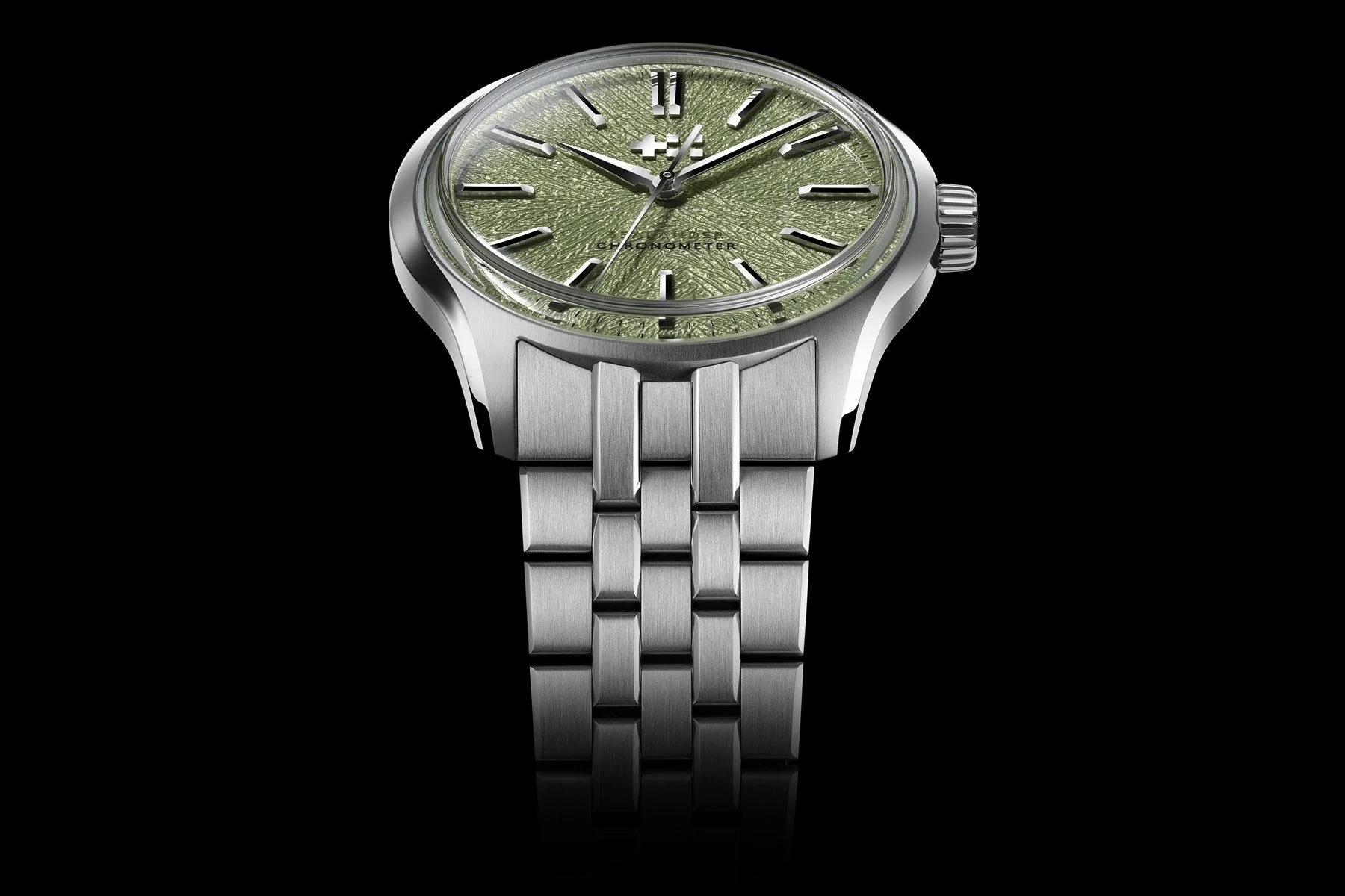Christopher Ward Sealander Yalos Sea Green dial macro