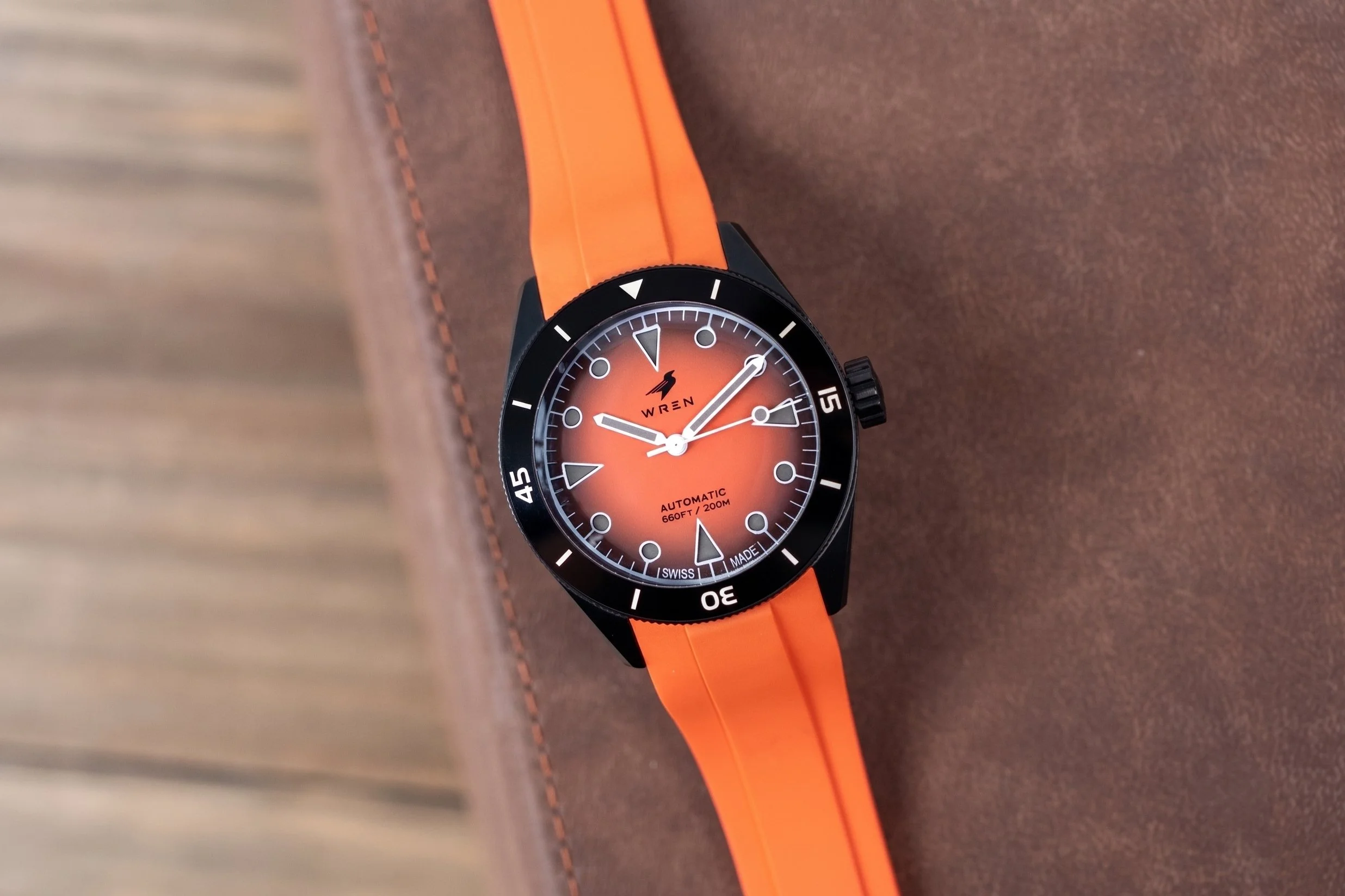Wren Diver One Obsidian 1.jpg