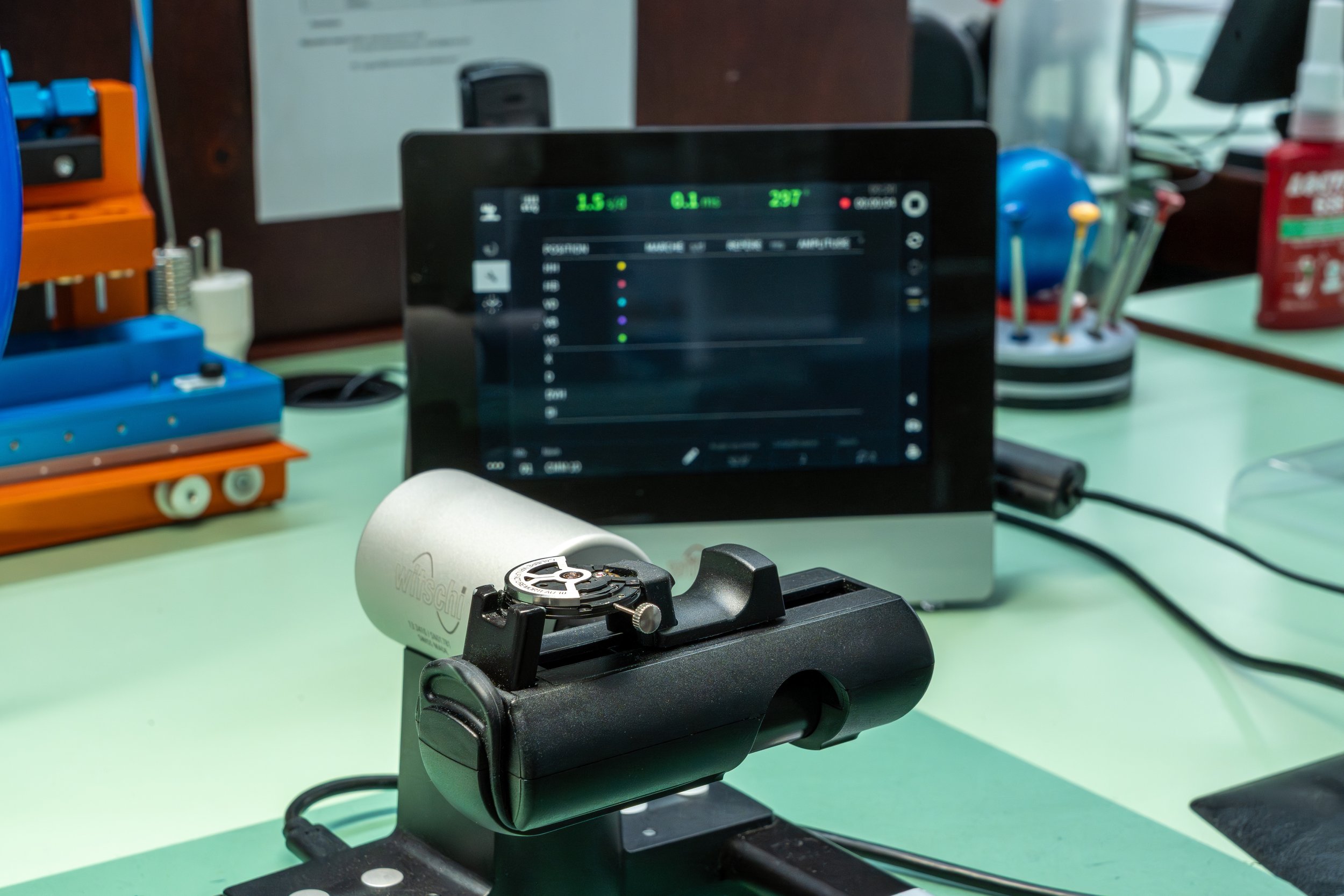 Regulation of a finished calibre