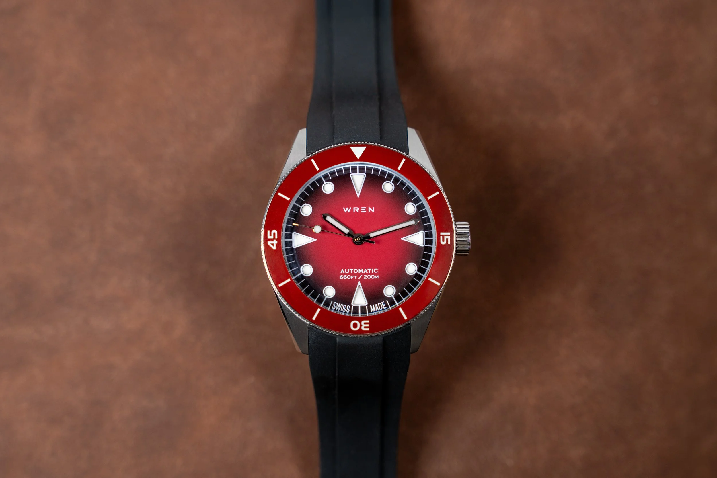 Wren Diver 38 Crimson 10.jpg