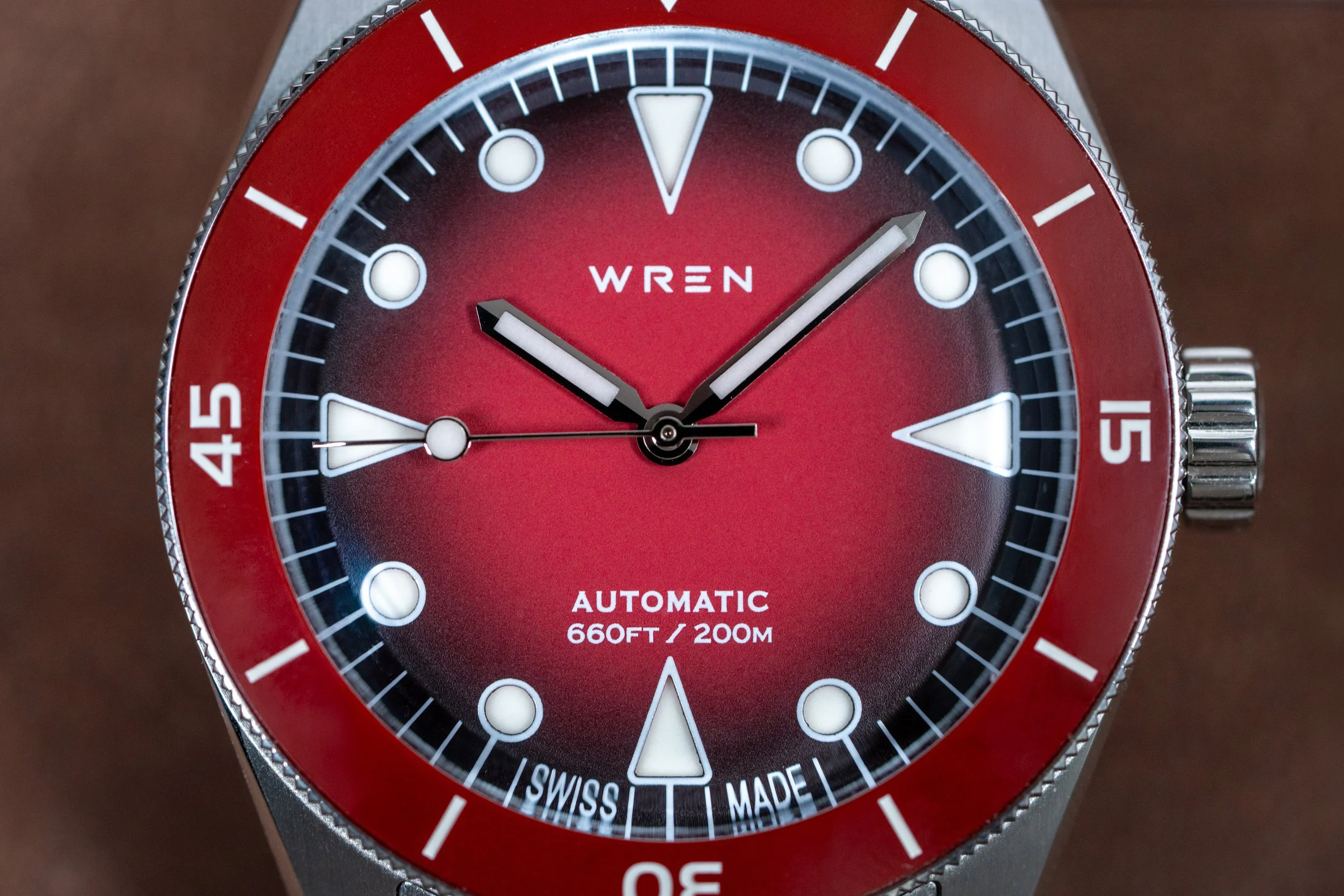 Wren Diver 38 Crimson 7.jpg