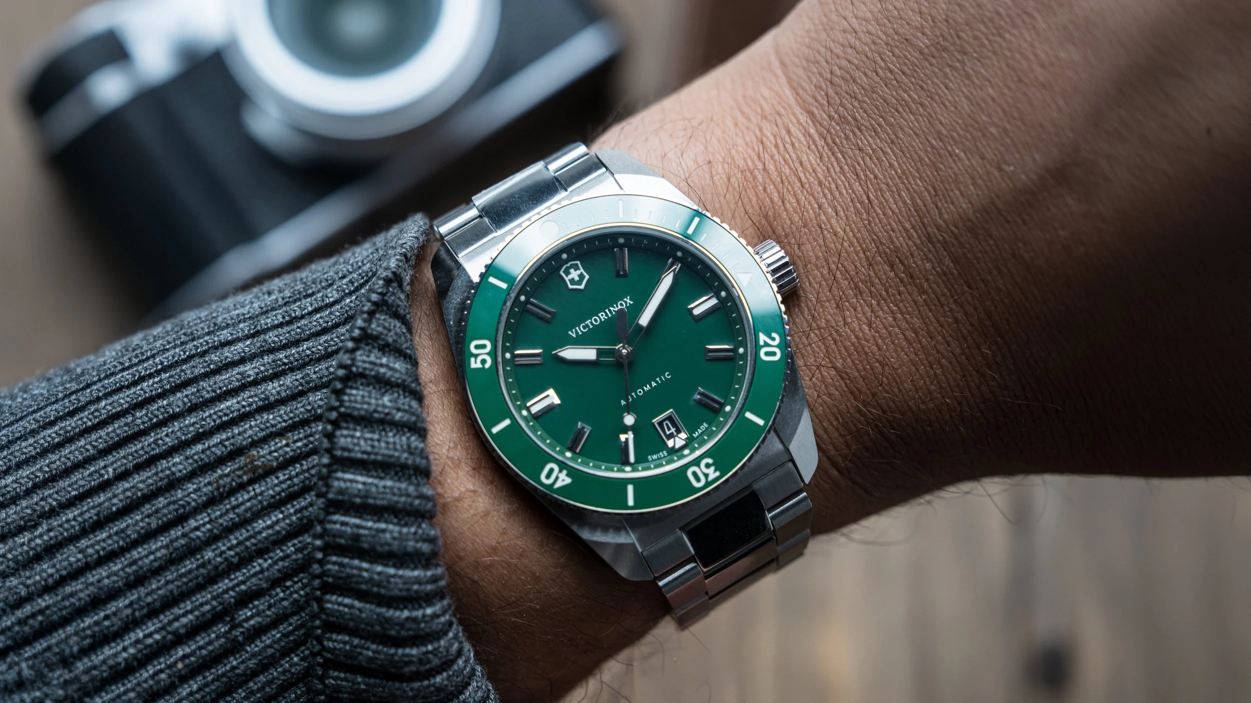 Victorinox 16 Headline ###