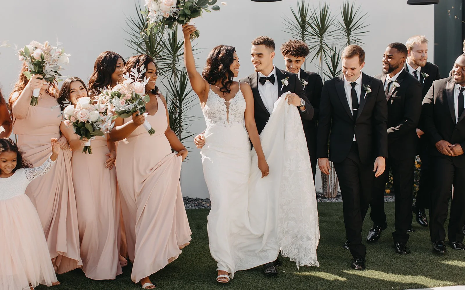Why Micro Weddings &amp; Elopements Are Taking Over