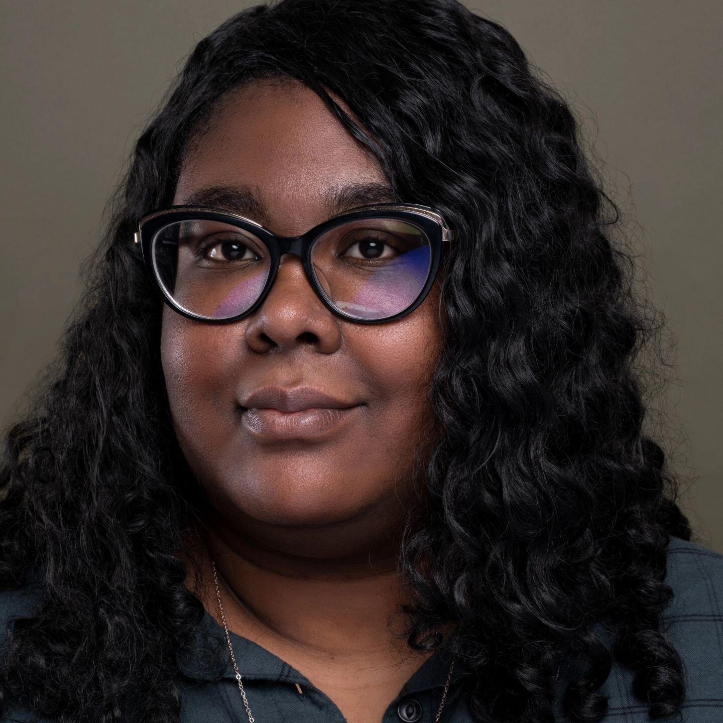 Meet Chelyn! Chelyn is a member of our 2024 Women's Work Short Play Lab. 

CHELYN COUSAR (she/they) is a playwright, screenwriter and director from Poughkeepsie, New York residing in New York City. She was involved in Women&rsquo;s Playwriting Circle