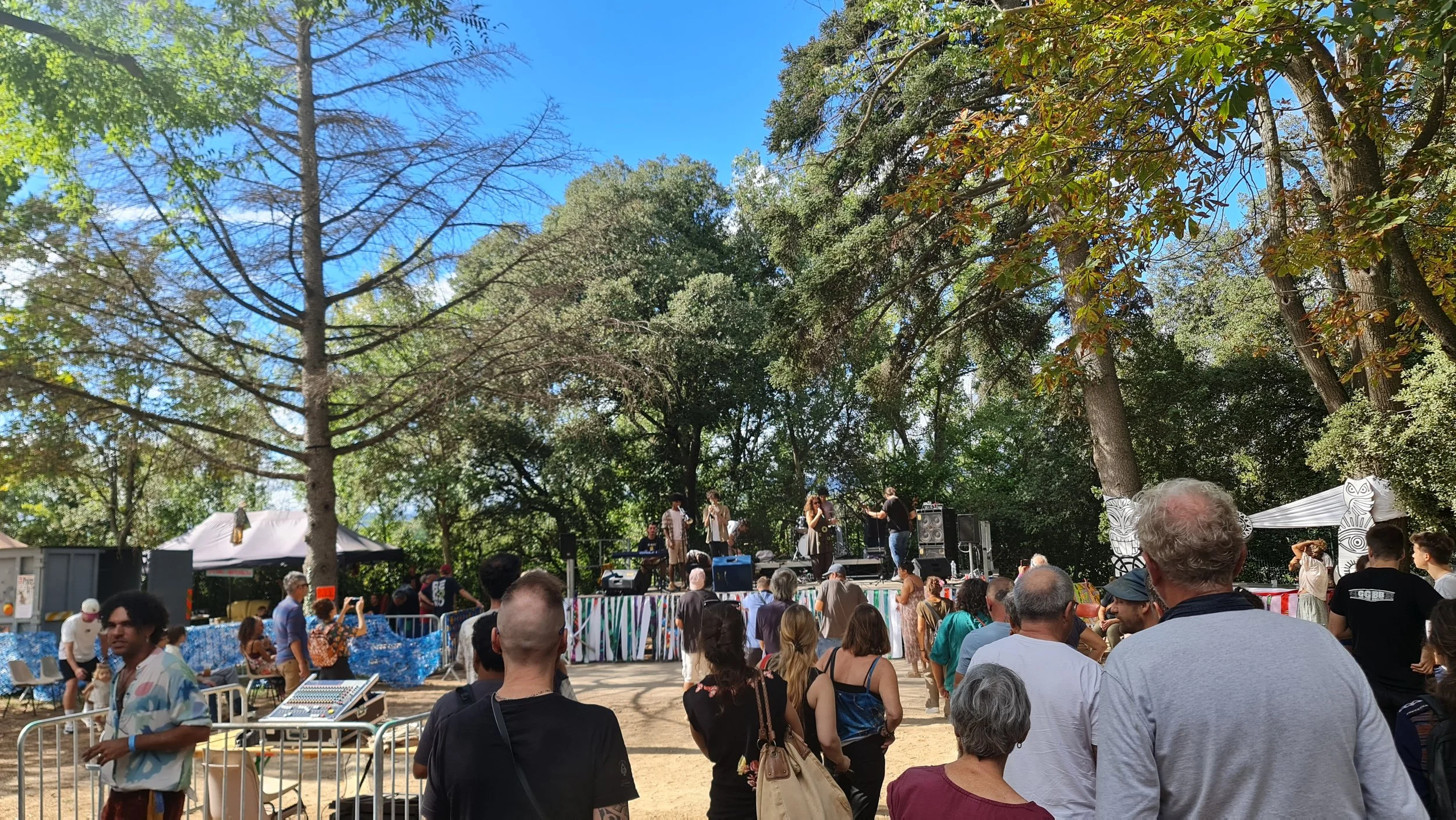 La fameuse dimanche journee scene 1.jpg