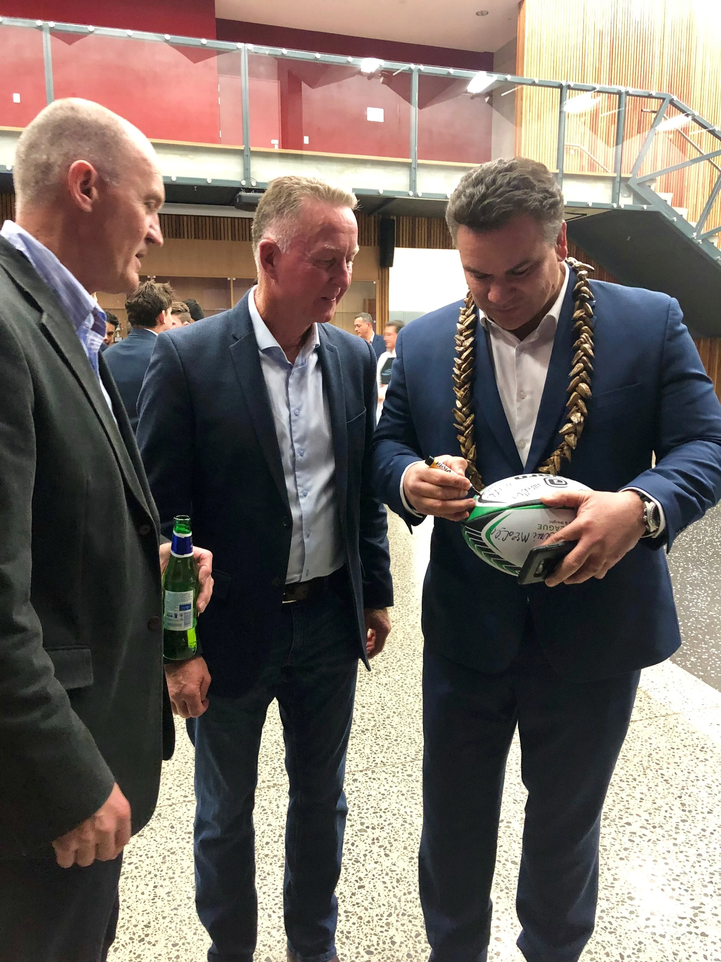 Profits from signed rugby ball go to amazing teenage golfer    
