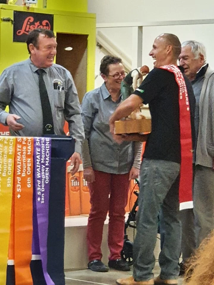 A standing win for World record 100 blade shearing wins