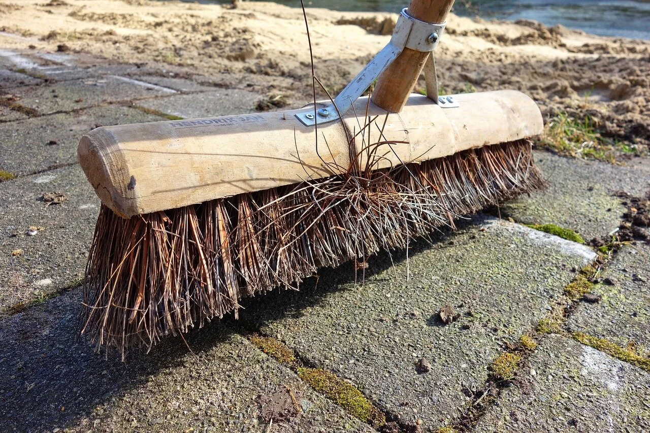 NZ climate change benefits include better health, quieter streets, cleaner water  