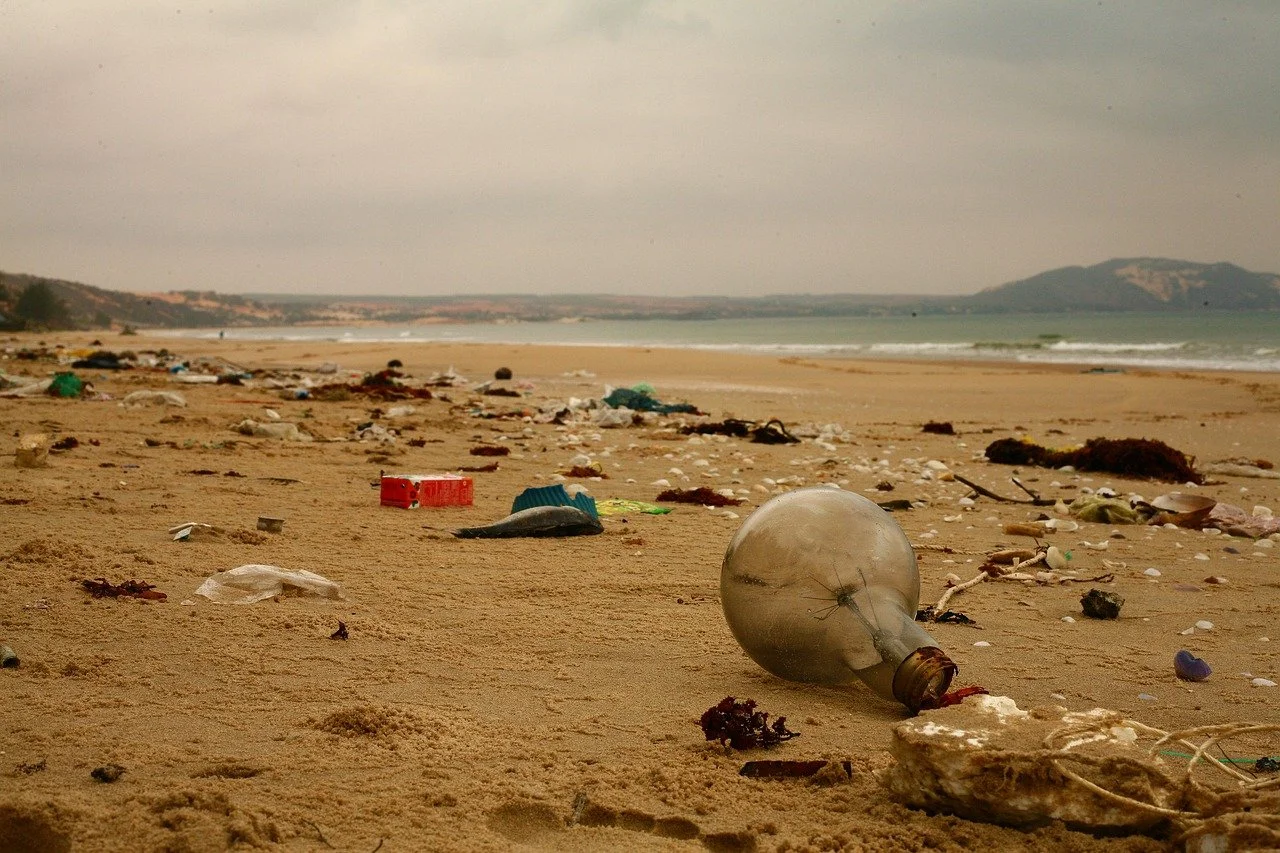 Planet drowning in plastic pollution